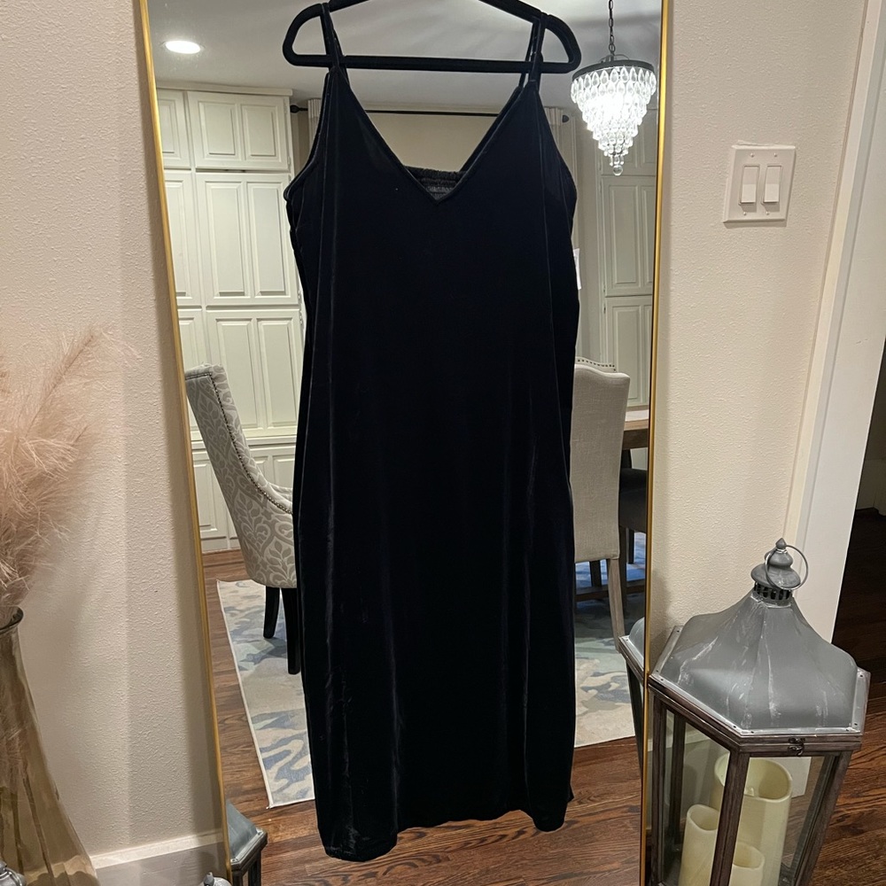 Navy Velvet Midi Dress
